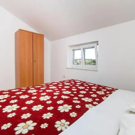 Family Friendly Apt With A Swimming Pool 公寓 *
